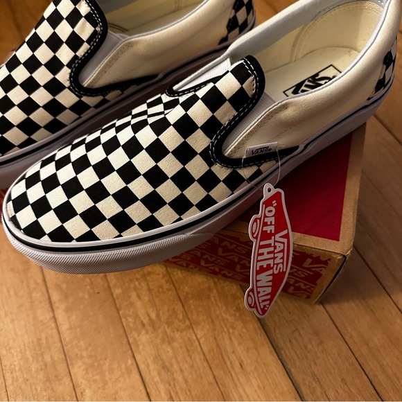 SOLD!!!! Vans off The Wall - Classic Slip-On Checkerboard Shoe - Picture 3 of 16